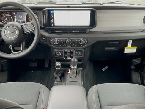 New 2026 Jeep Gladiator Sport image 15