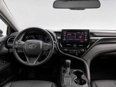Used 2023 Toyota Camry SE FWD image 12
