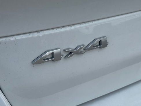 Used 2024 Jeep Grand Cherokee L Limited AWD/4WD image 5