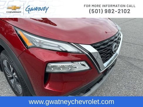 Used 2023 Nissan Rogue SV FWD image 13