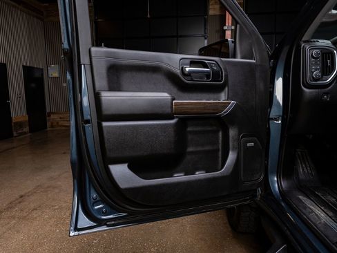 Used 2019 Chevrolet Silverado 1500 LT Trail Boss image 36