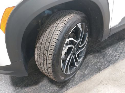 Used 2024 Chevrolet TrailBlazer RS AWD/4WD image 32