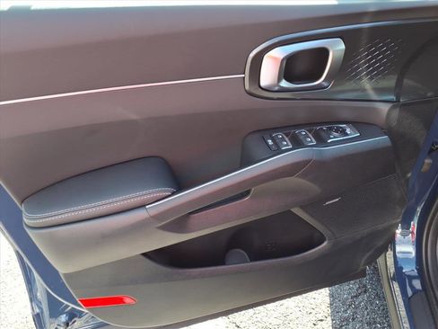 New 2026 Kia Sorento EX w/ EX Premium Package FWD image 16