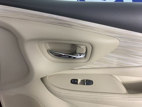 Used 2015 Nissan Murano Platinum w/ Cargo Package w/Cover image 41