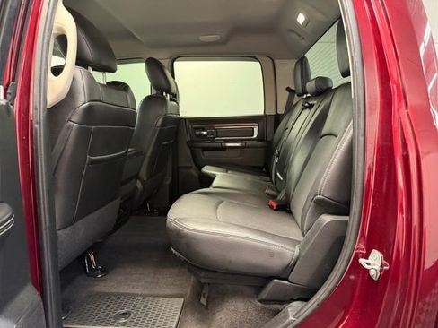 Used 2017 RAM 1500 Laramie AWD/4WD image 32