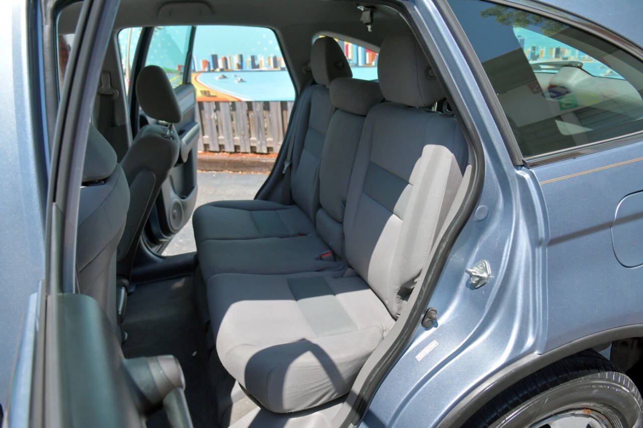 Used 2011 Honda CR-V LX image 16