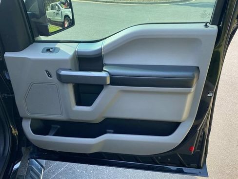 Used 2018 Ford F150 XLT w/ Equipment Group 302A Luxury AWD/4WD image 38