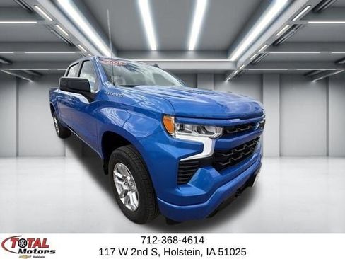 Used 2026 Chevrolet Silverado 1500 RST AWD/4WD image 2