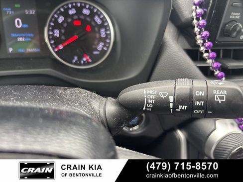 Used 2021 Toyota RAV4 XLE AWD/4WD image 19