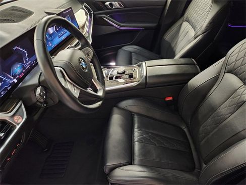 Used 2025 BMW X7 xDrive40i image 13