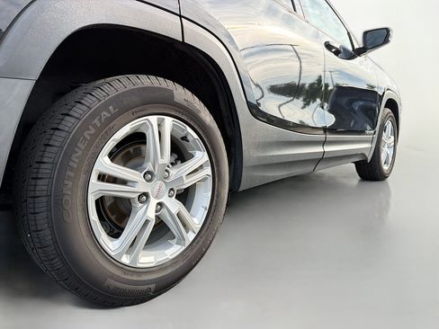 Used 2018 GMC Terrain SLE w/ Driver Convenience Package FWD image 15