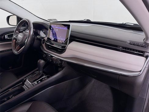 Used 2022 Jeep Compass Limited AWD/4WD image 28