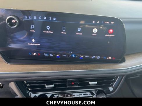 Used 2025 Chevrolet Tahoe High Country RWD image 17