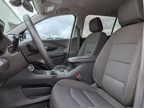 Used 2024 GMC Terrain SLE FWD image 25