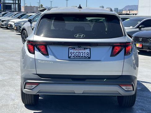 Used 2025 Hyundai Tucson SEL FWD image 6
