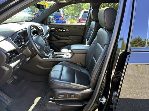 Used 2023 Chevrolet Traverse RS w/ LPO, Cargo Package AWD/4WD image 11