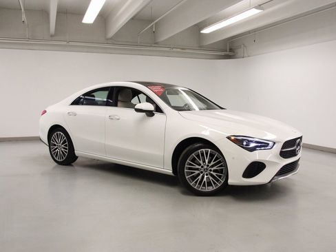 Certified 2025 Mercedes-Benz CLA 250 4MATIC image 4