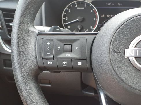 Used 2023 Nissan Rogue SV AWD/4WD image 14