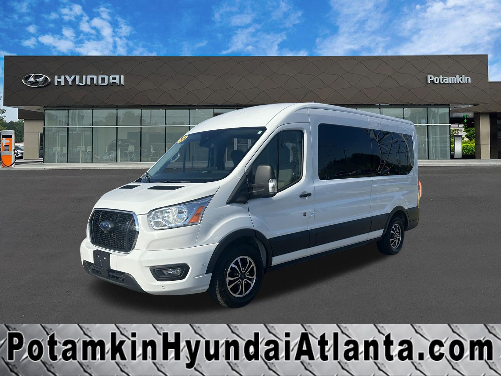 Used 2022 Ford Transit 350 XLT RWD image 1