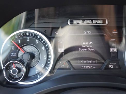 Used 2020 RAM 1500 Laramie AWD/4WD image 38