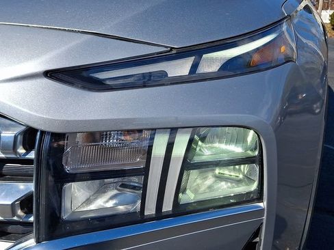 Used 2023 Hyundai Santa Fe SEL w/ Premium Package image 9