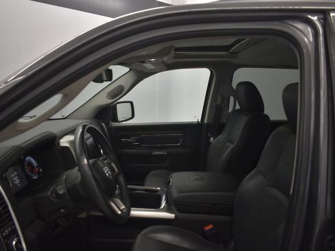 Certified 2017 RAM 1500 Laramie w/ Convenience Group image 31