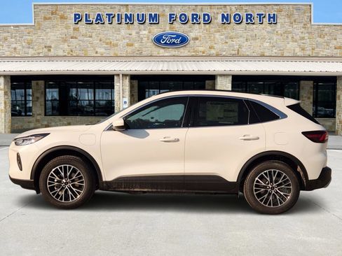 New 2025 Ford Escape Base image 3