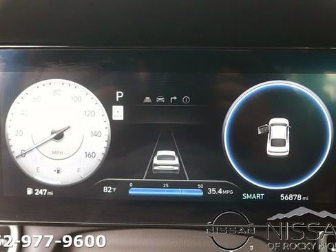 Used 2024 Hyundai Elantra SEL FWD image 15