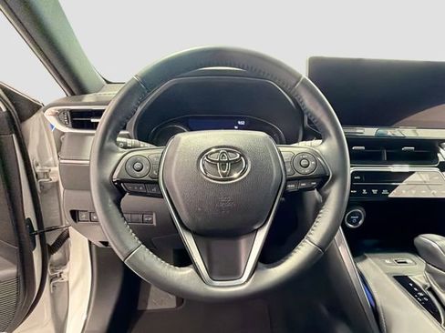 Used 2023 Toyota Venza XLE AWD/4WD image 9