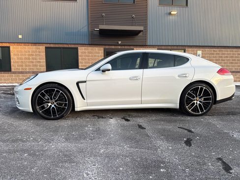 Used 2015 Porsche Panamera 4S image 31