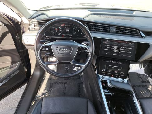 Certified 2023 Audi e-tron Premium Plus w/ Premium Plus Package AWD/4WD image 16