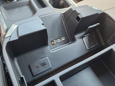 New 2026 GMC Sierra 1500 SLT w/ SLT Premium Plus Package image 33