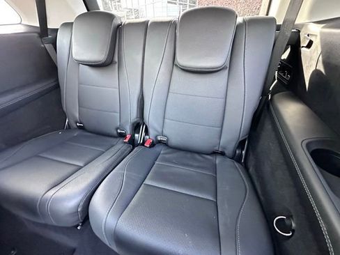 Used 2024 Mercedes-Benz GLS 450 4MATIC image 25