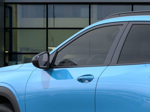 New 2026 Chevrolet Trax RS w/ Sunroof Package FWD image 12