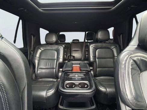 Used 2020 Lincoln Navigator Reserve AWD/4WD image 19