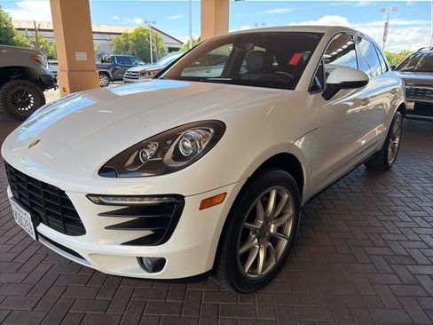 Used 2018 Porsche Macan image 11