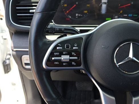 Used 2022 Mercedes-Benz GLS 450 4MATIC image 17