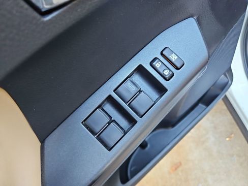 Used 2016 Toyota RAV4 XLE w/ Convenience Package image 27