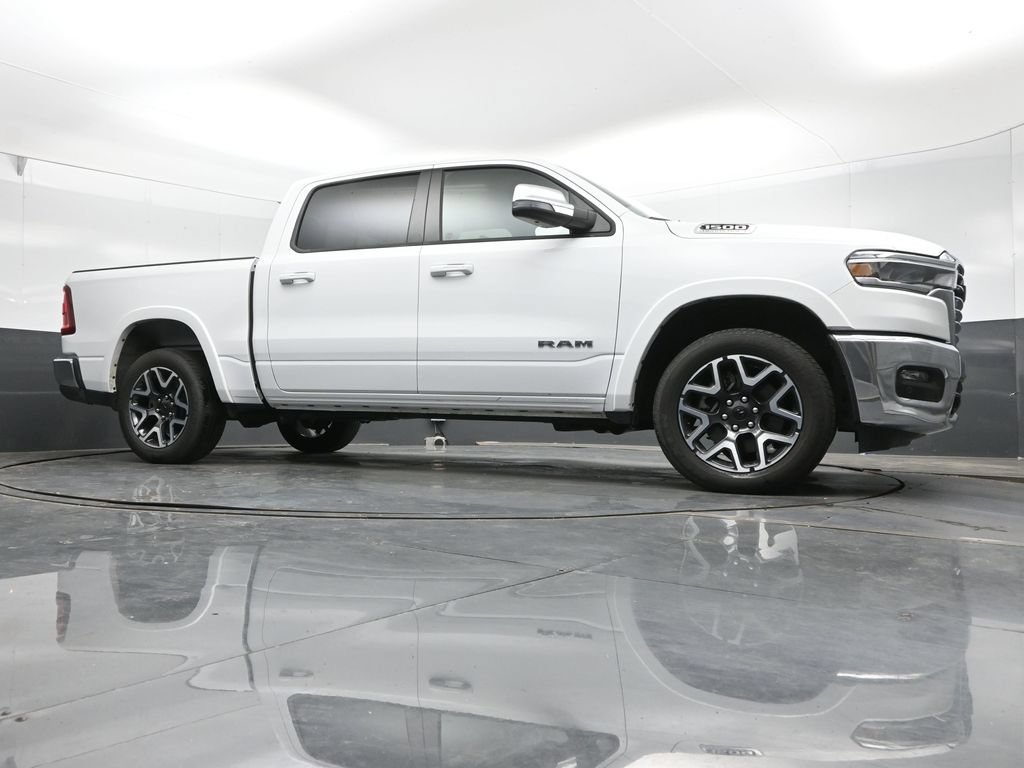 Used 2026 RAM 1500 Laramie AWD/4WD image 40