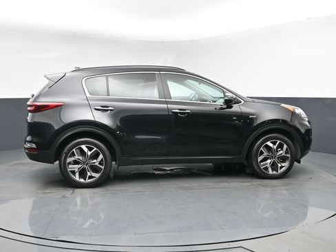 Used 2022 Kia Sportage EX AWD/4WD image 4