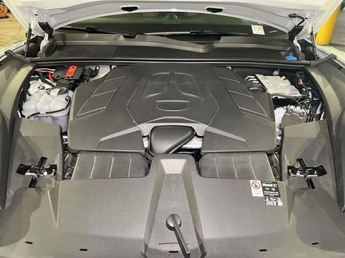 Certified 2025 Porsche Cayenne Coupe image 25