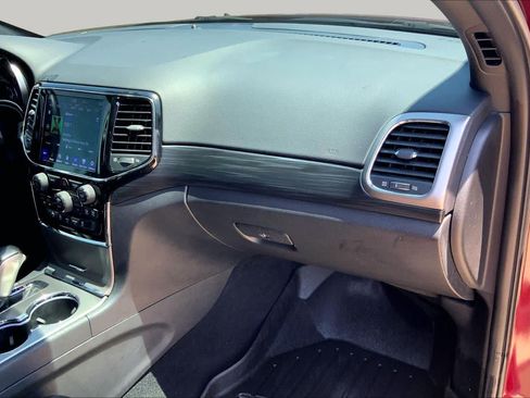 Used 2020 Jeep Grand Cherokee Altitude AWD/4WD image 18