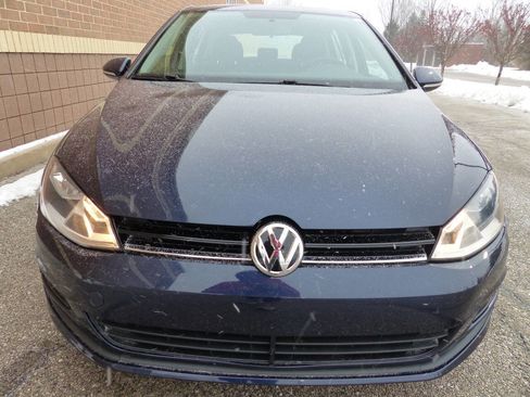 Used 2016 Volkswagen Golf SE image 12