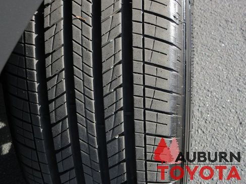 Used 2025 MAZDA CX-50 AWD 2.5 S w/ Premium Package image 5