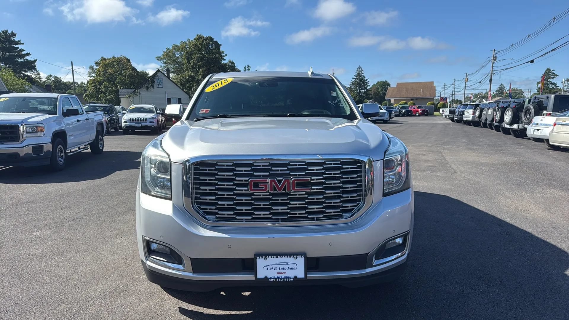 Used 2018 GMC Yukon Denali w/ Denali Ultimate Package AWD/4WD image 2