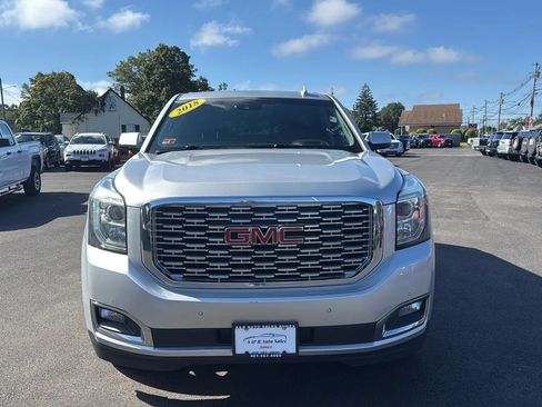 Used 2018 GMC Yukon Denali w/ Denali Ultimate Package AWD/4WD image 2