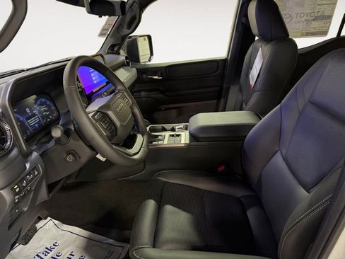 New 2026 Toyota Land Cruiser image 9