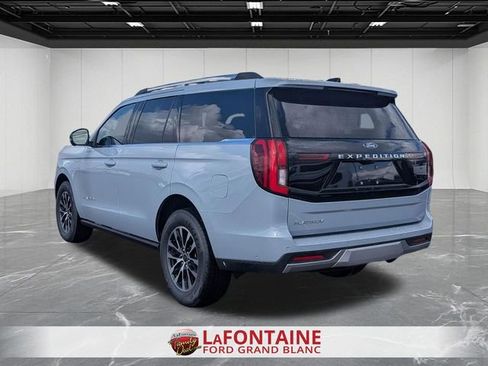 Certified 2025 Ford Expedition Platinum AWD/4WD image 3