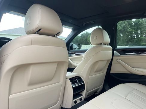 Used 2018 BMW 540i xDrive w/ Premium Package AWD/4WD image 25