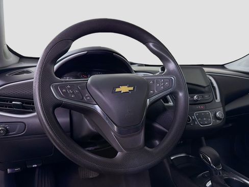 Used 2024 Chevrolet Malibu LT image 14